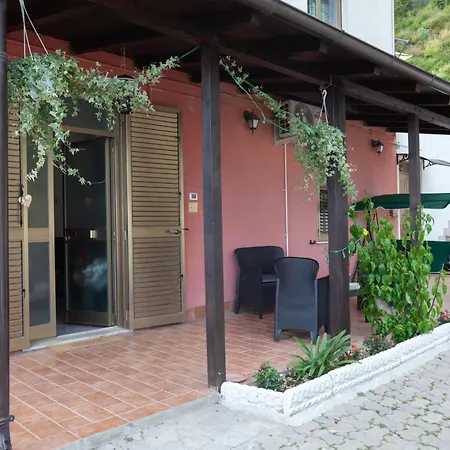 Bed & Breakfast La Casa Di Monica 3*