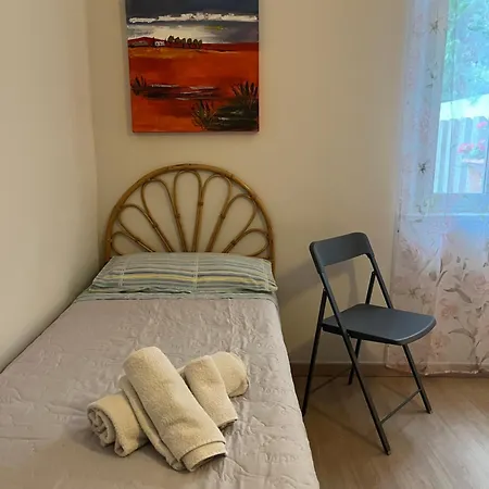 La Casa Di Monica Alojamento de Acomodação e Pequeno-almoço 3*