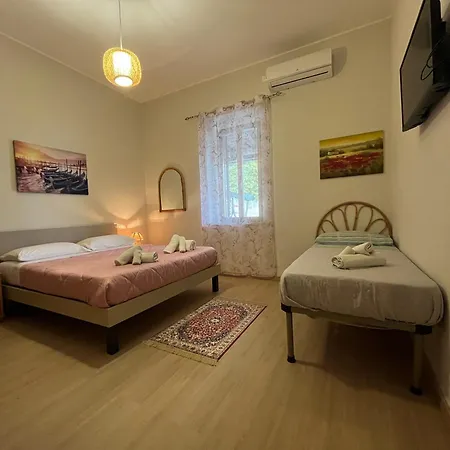 Bed & Breakfast La Casa Di Monica Silvi Paese