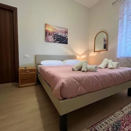 Alojamento de Acomodação e Pequeno-almoço La Casa Di Monica 3*