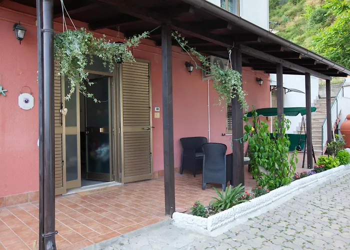 Bed and Breakfast La Casa Di Monica 3*