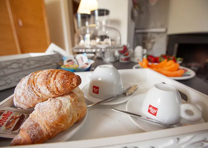 La Casa Di Monica Bed and Breakfast 3*